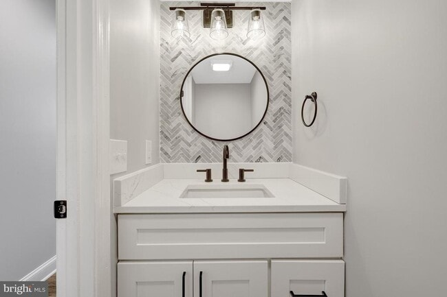 Building Photo - 13416 Whaley Ct