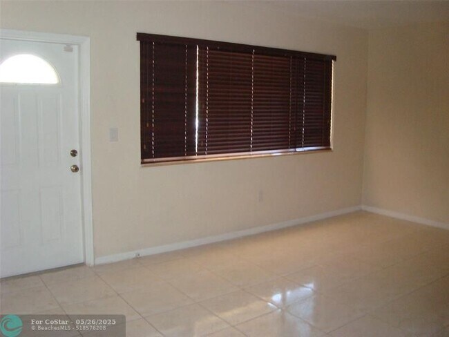 Building Photo - 1761 NW 184th St