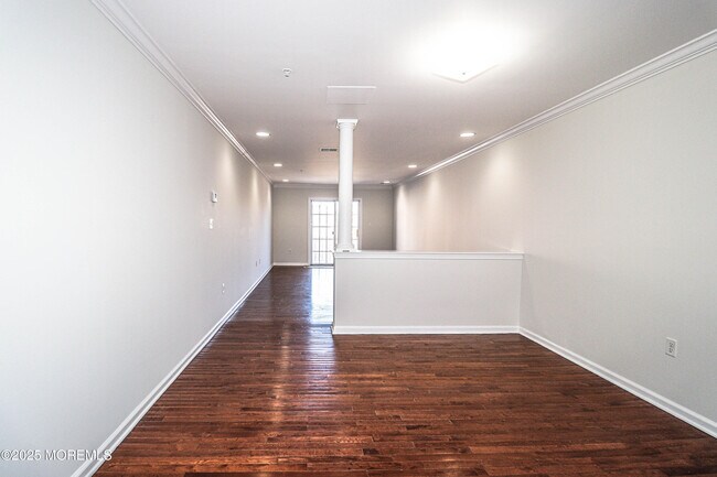 Building Photo - 105 Adamecs Way