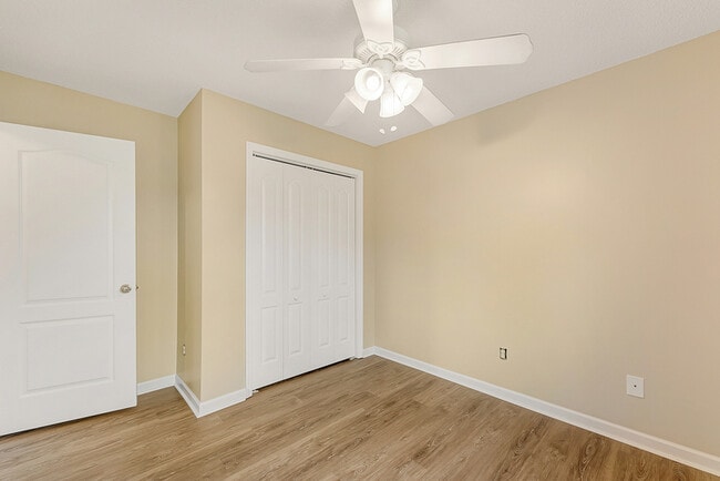 Building Photo - 334 Earnhardt Dr