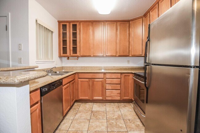 Building Photo - 3715 Tallyho Dr