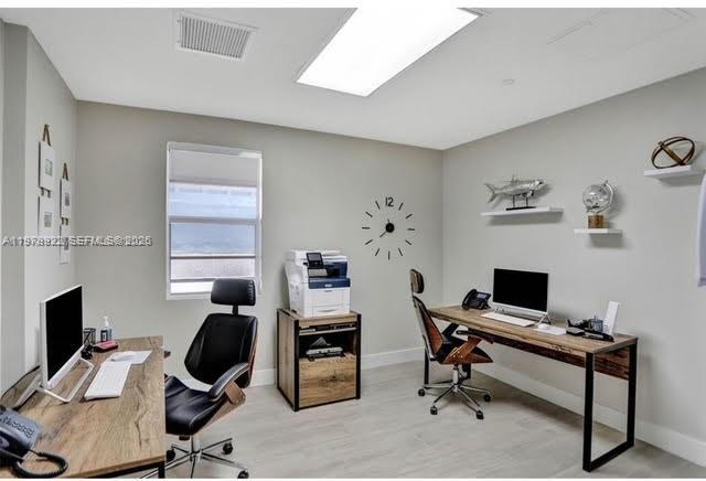 Building Photo - 6917 Collins Ave