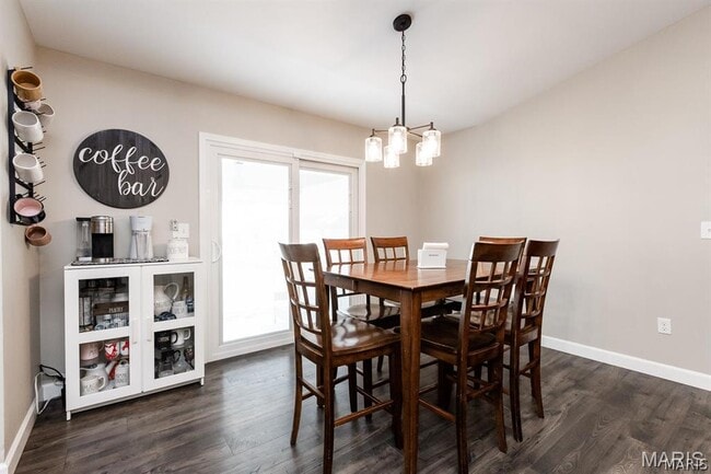 Building Photo - 3505 Chippewa Dr