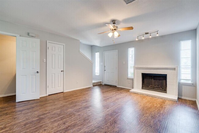 Building Photo - 1830 River Crossing Cir