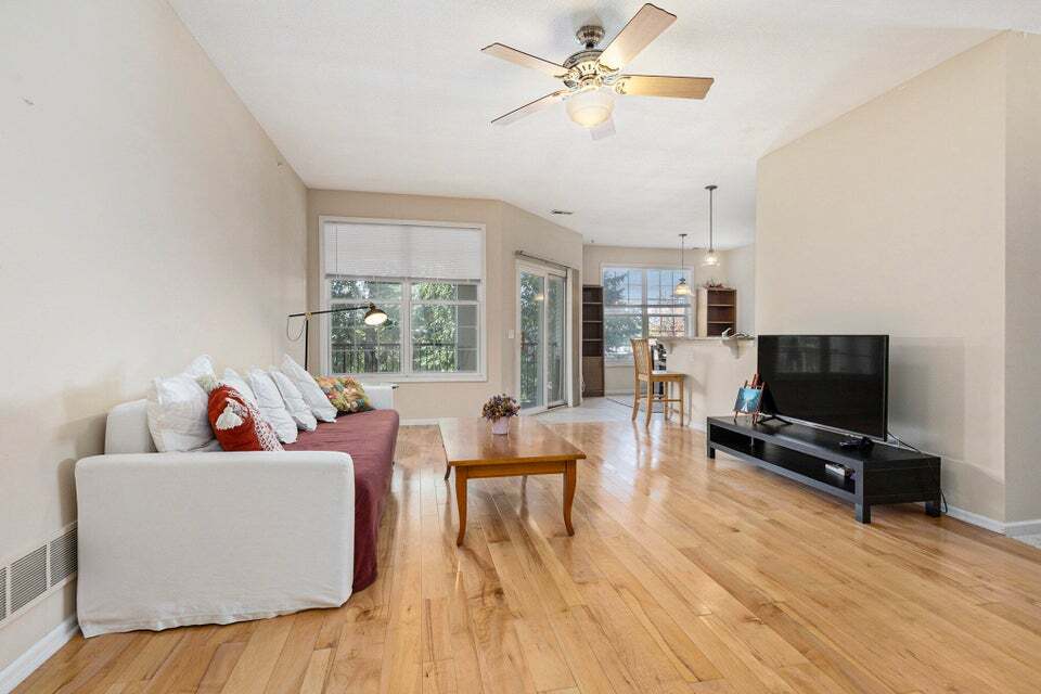 Building Photo - 331 Scio Village Ct