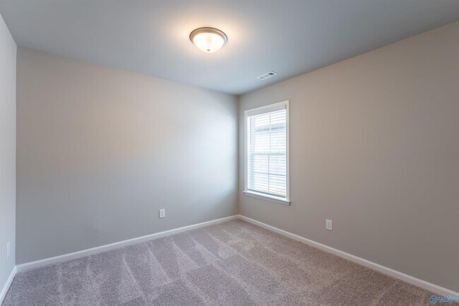 Building Photo - 118 Ocean Springs Ave