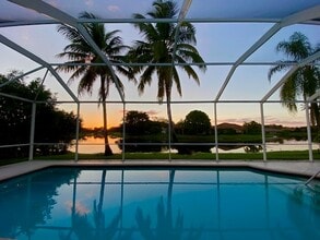 Building Photo - 11305 Longshore Way E