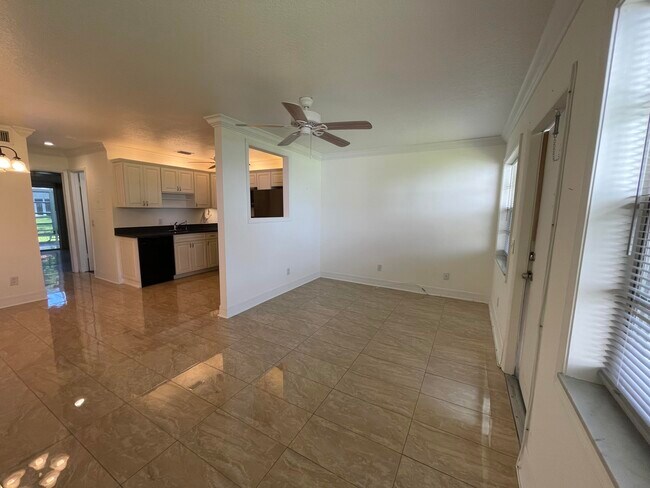 Building Photo - 1225 NW 21st St