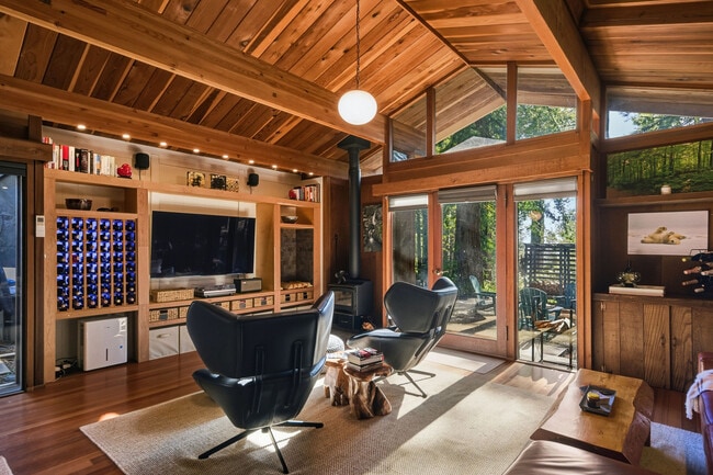 Building Photo - 22000 Timber Cove Rd