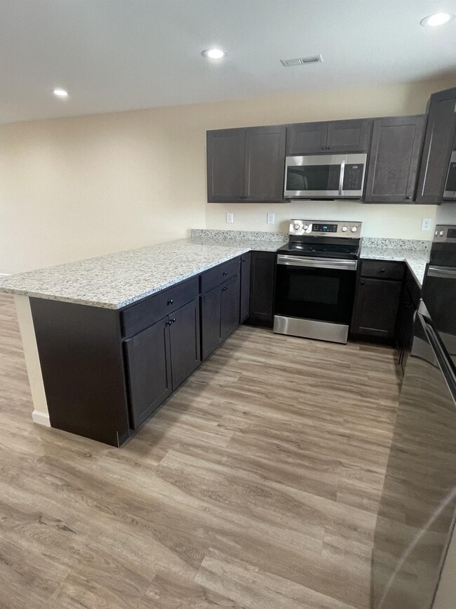 Building Photo - 923 Warrior Hill Dr