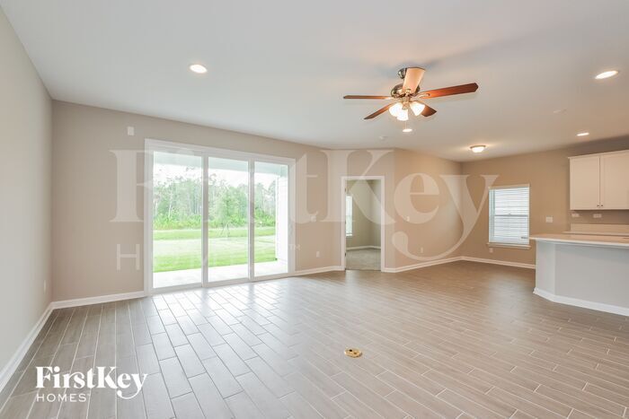 Building Photo - 496 Grand Landings Pkwy