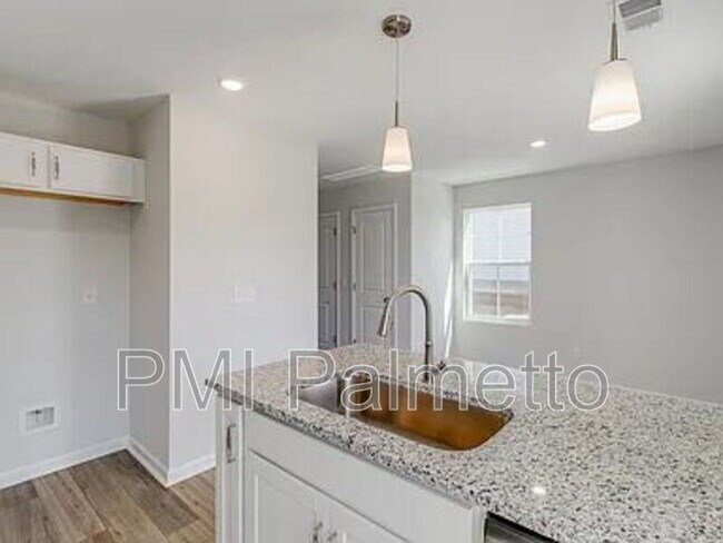 Building Photo - 3022 Harborview Dr