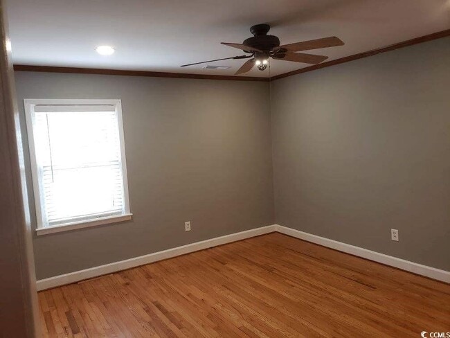 Building Photo - 507 31st Ave N