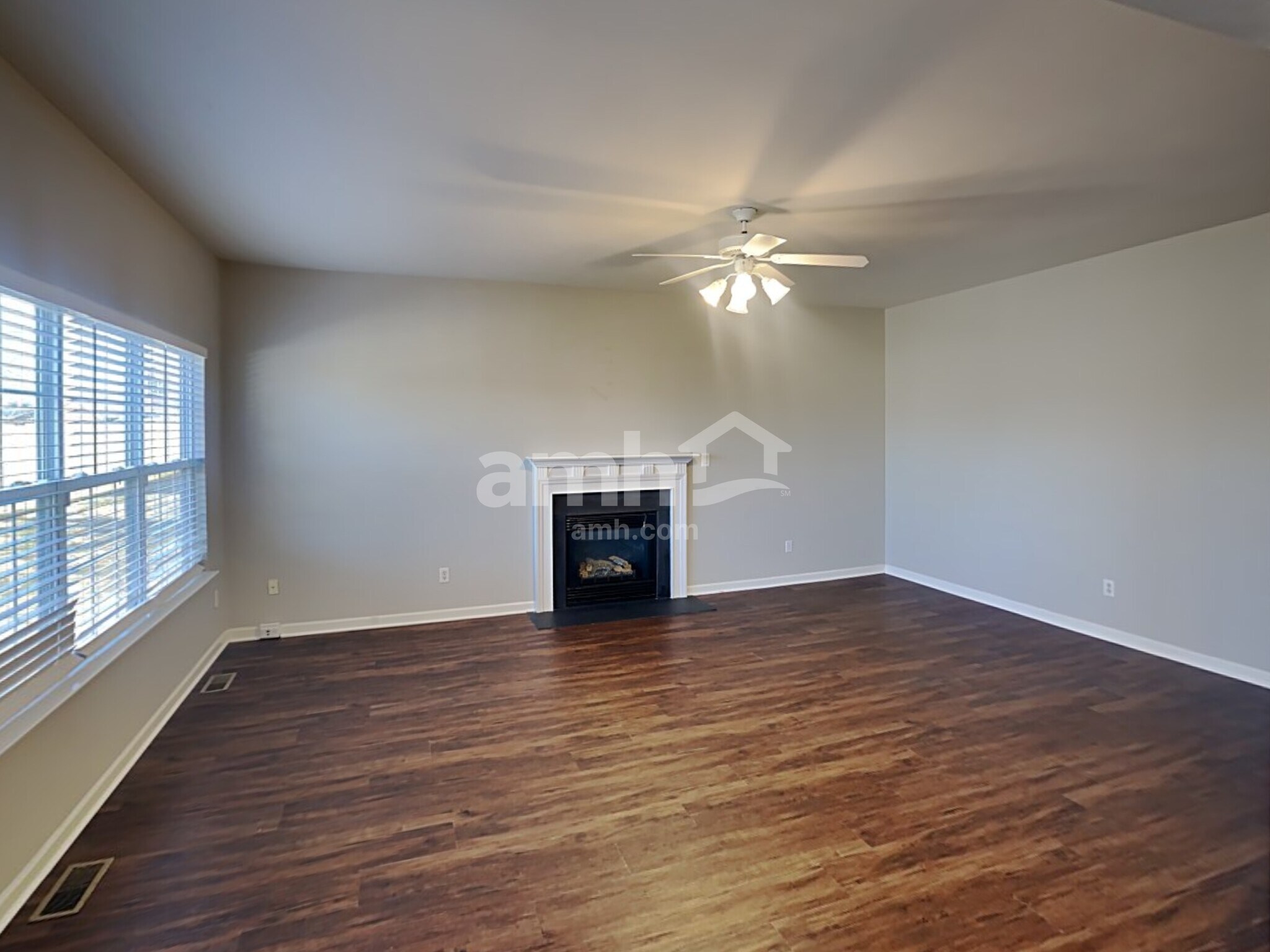Building Photo - 102 Chambliss Ct