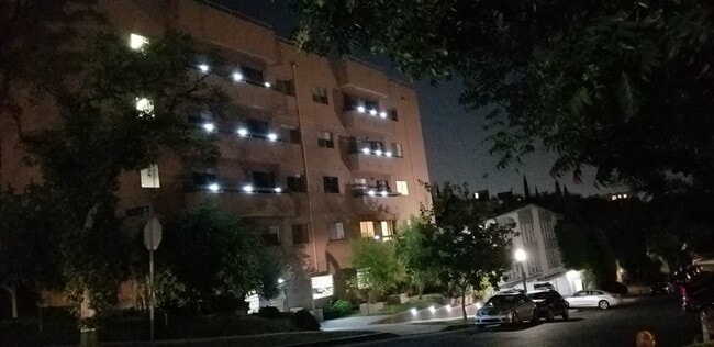 Building Photo - 445 Landfair Ave