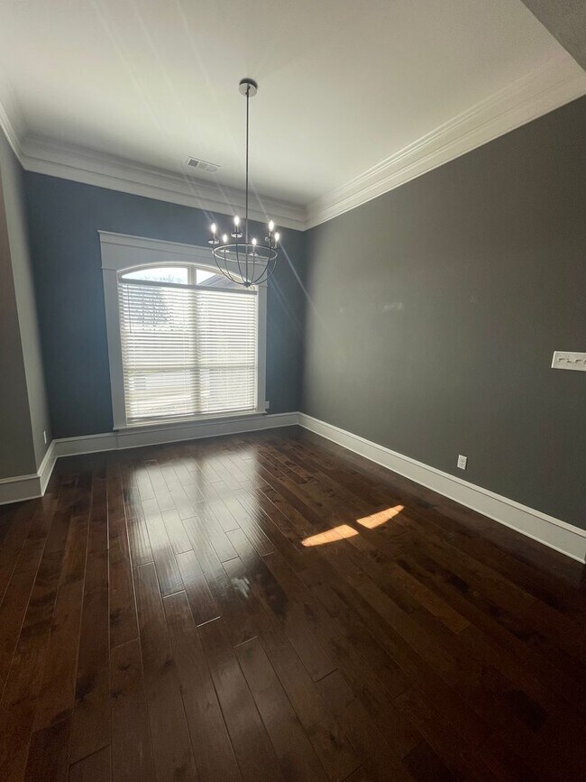 Building Photo - Great location in Sherwood