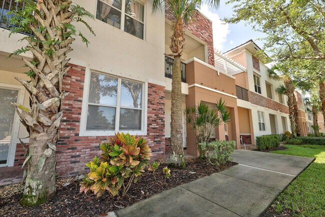Building Photo - 10560 SW Stephanie Way