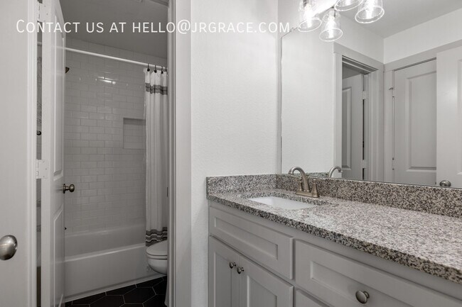 Building Photo - 3336 Chimney Pl Dr