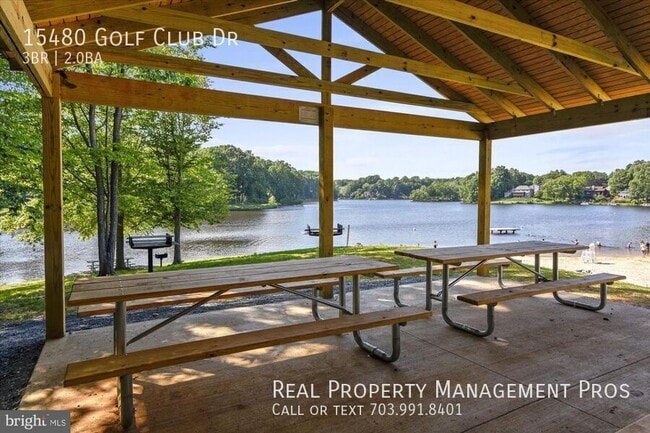 Building Photo - 15480 Golf Club Dr