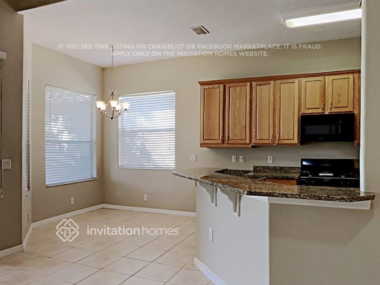 Building Photo - 652 Newhall Ln