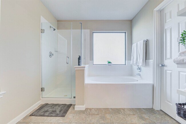 Building Photo - 12638 Skyview Manor Dr