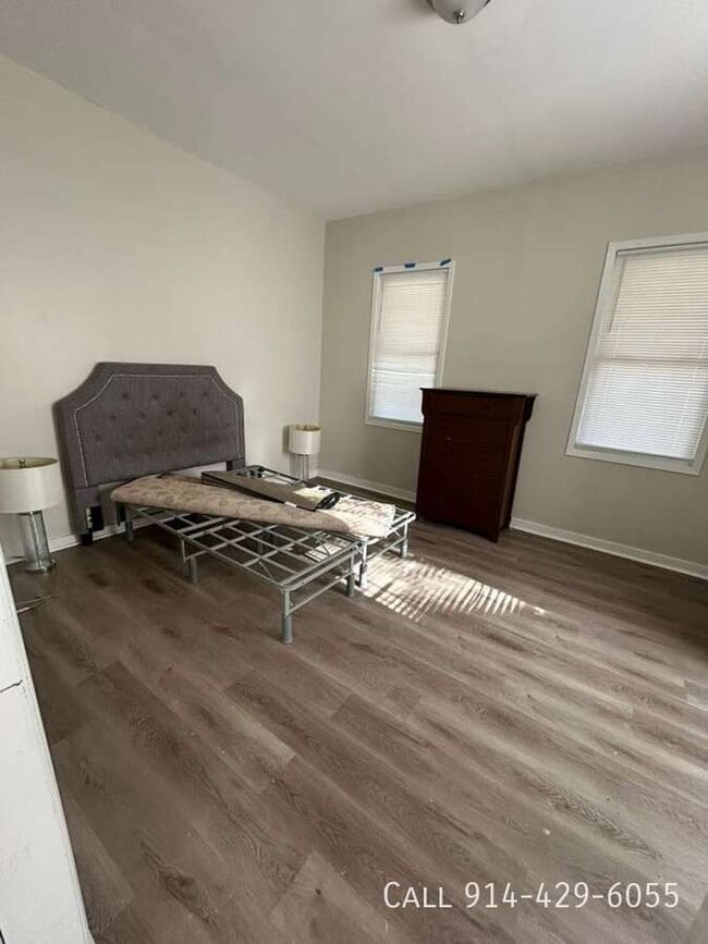 Building Photo - 206 S 9th Ave