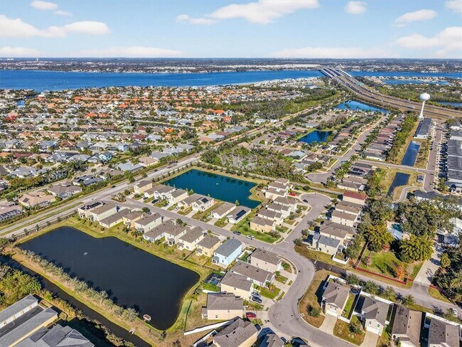 Building Photo - 4842 San Palermo Dr