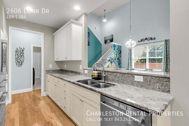 Building Photo - 2606 Lohr Dr