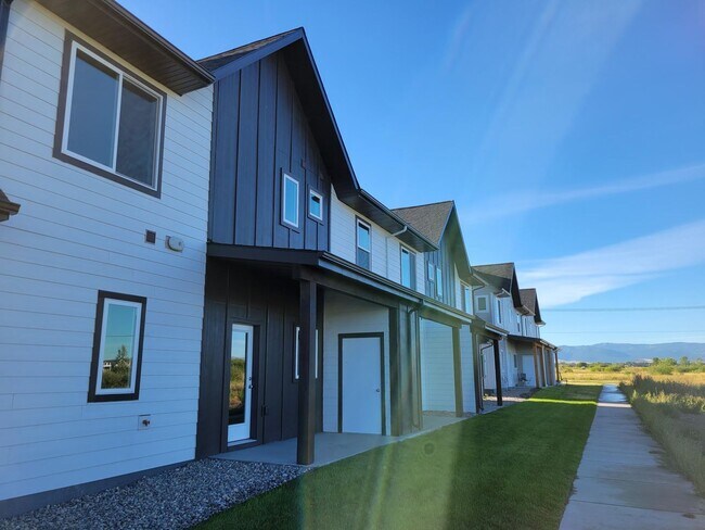 Building Photo - 2-Story Urban Triplex at a modern community featuring 3 Bedrooms 3 Bathrooms