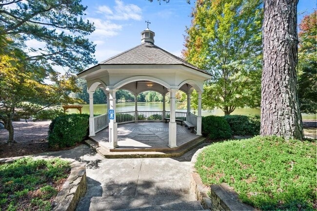 Building Photo - 66 Wildglen Dr