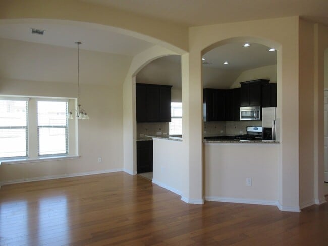 Building Photo - Four Bedroom Home in Round Rock - Paloma Lake