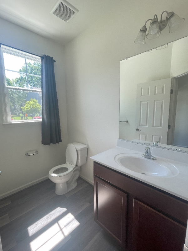 Building Photo - 269 Thompson Ave