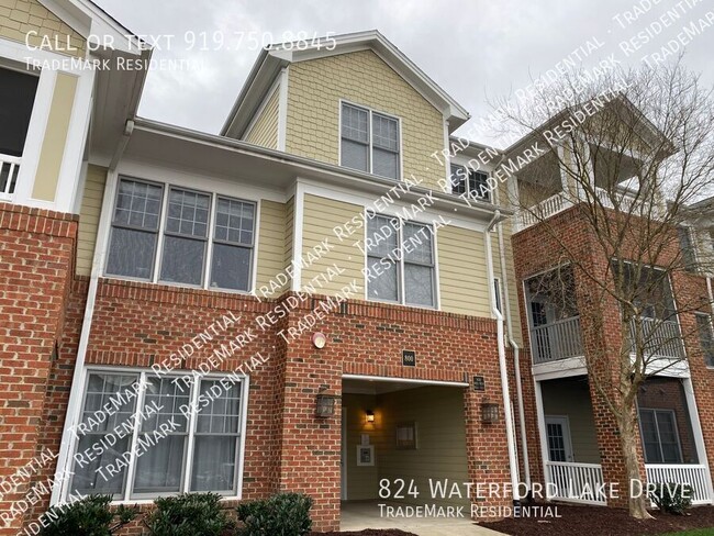 Building Photo - 824 Waterford Lake Dr