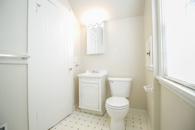 Building Photo - 306 E Northgate Pkwy