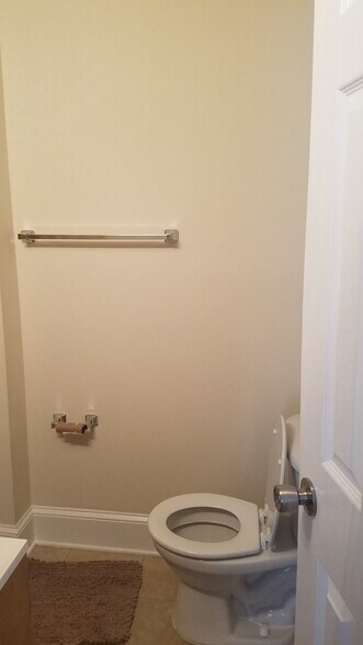 Building Photo - 2123 E Marshall St