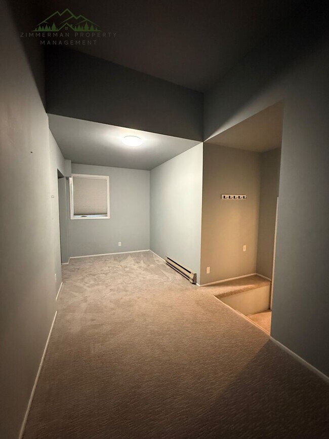 Building Photo - 1808 E 28th Ave