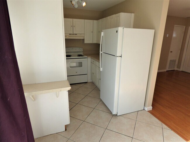 Building Photo - 3074 Broadpoint Dr
