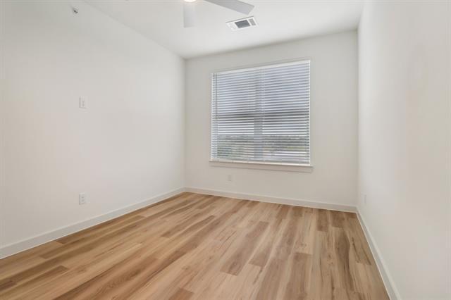 Building Photo - 405 N Ewing Ave