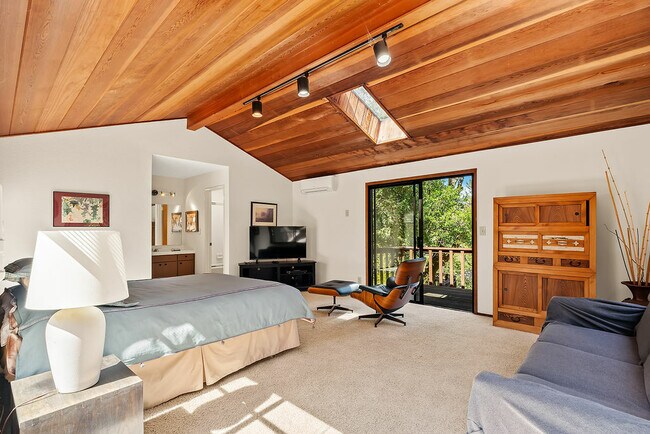 Building Photo - 2350 Mill Creek Ln
