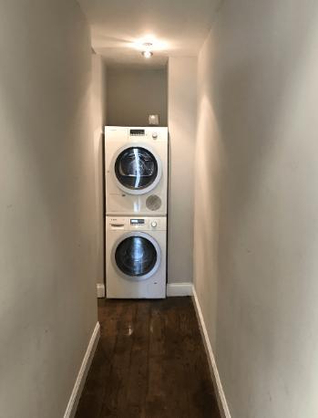 Building Photo - True 3 Bedroom, Renovated, Washer Dryer IN...