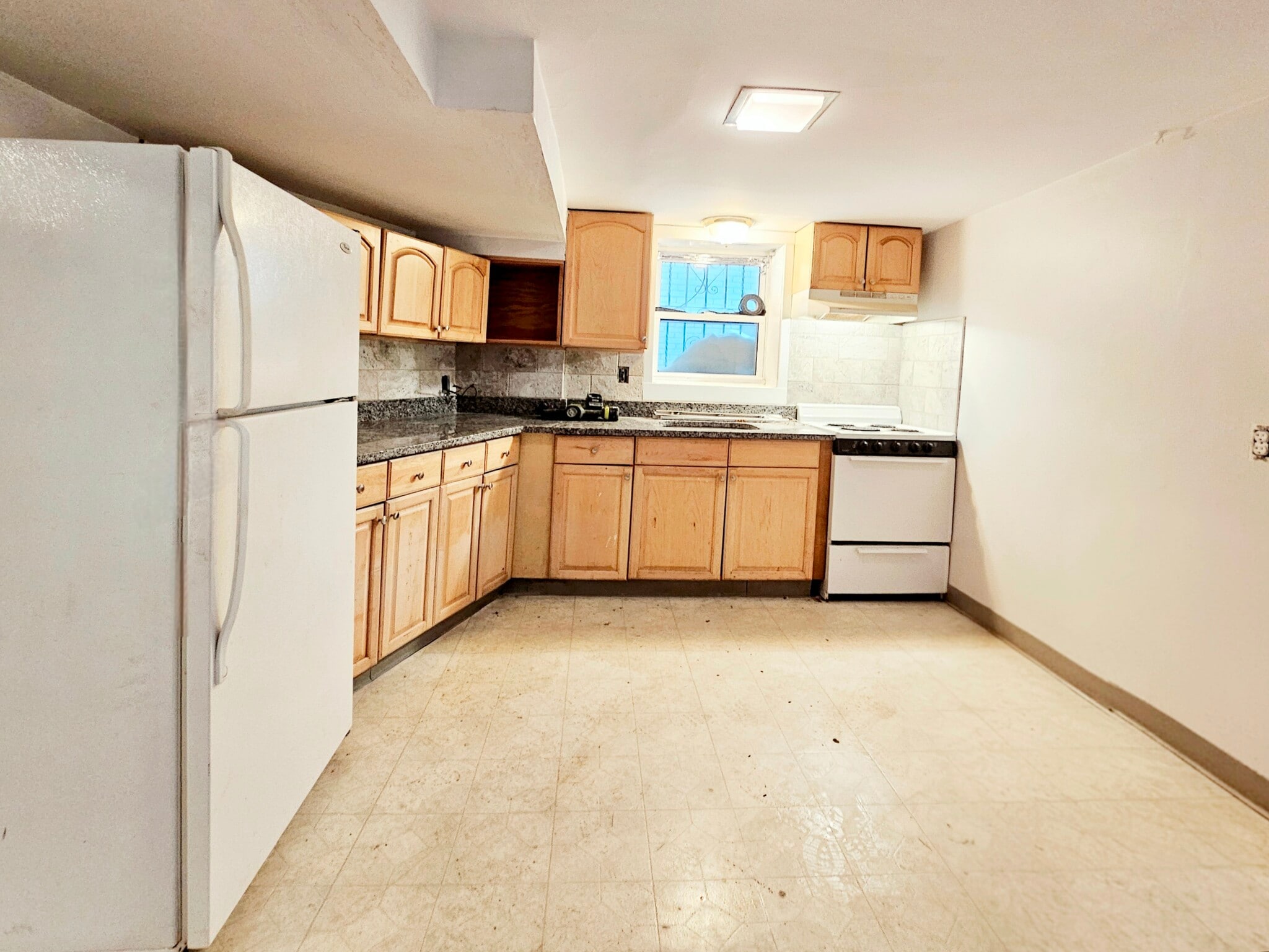 Building Photo - 317 Saint Paul St