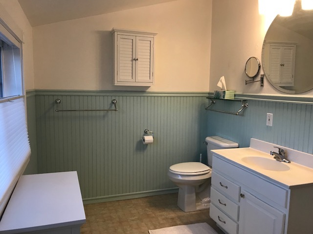 Bathroom - 903 Prospect Avenue