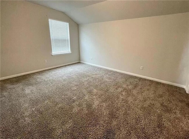 Building Photo - 317 Serpens St