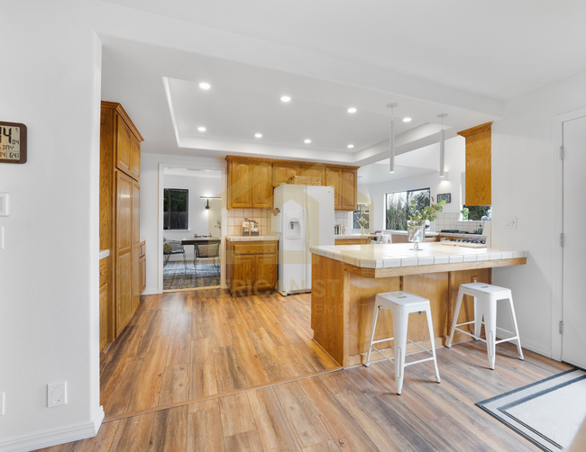 Building Photo - 865 Amethyst Dr