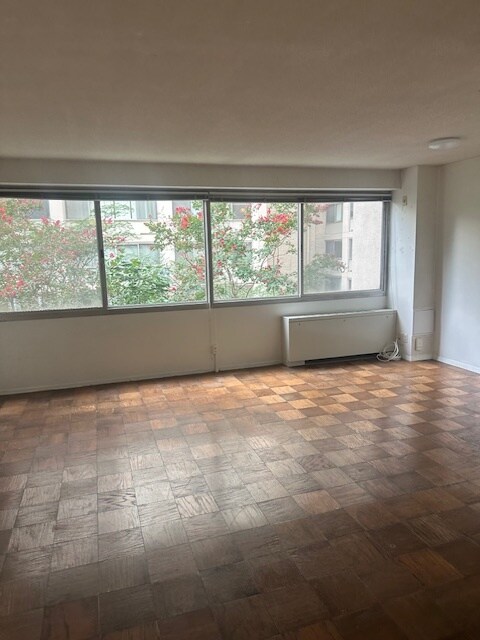 Building Photo - 5500 Friendship Blvd
