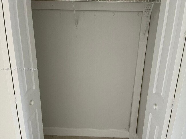 Building Photo - 10651 SW 108th Ave