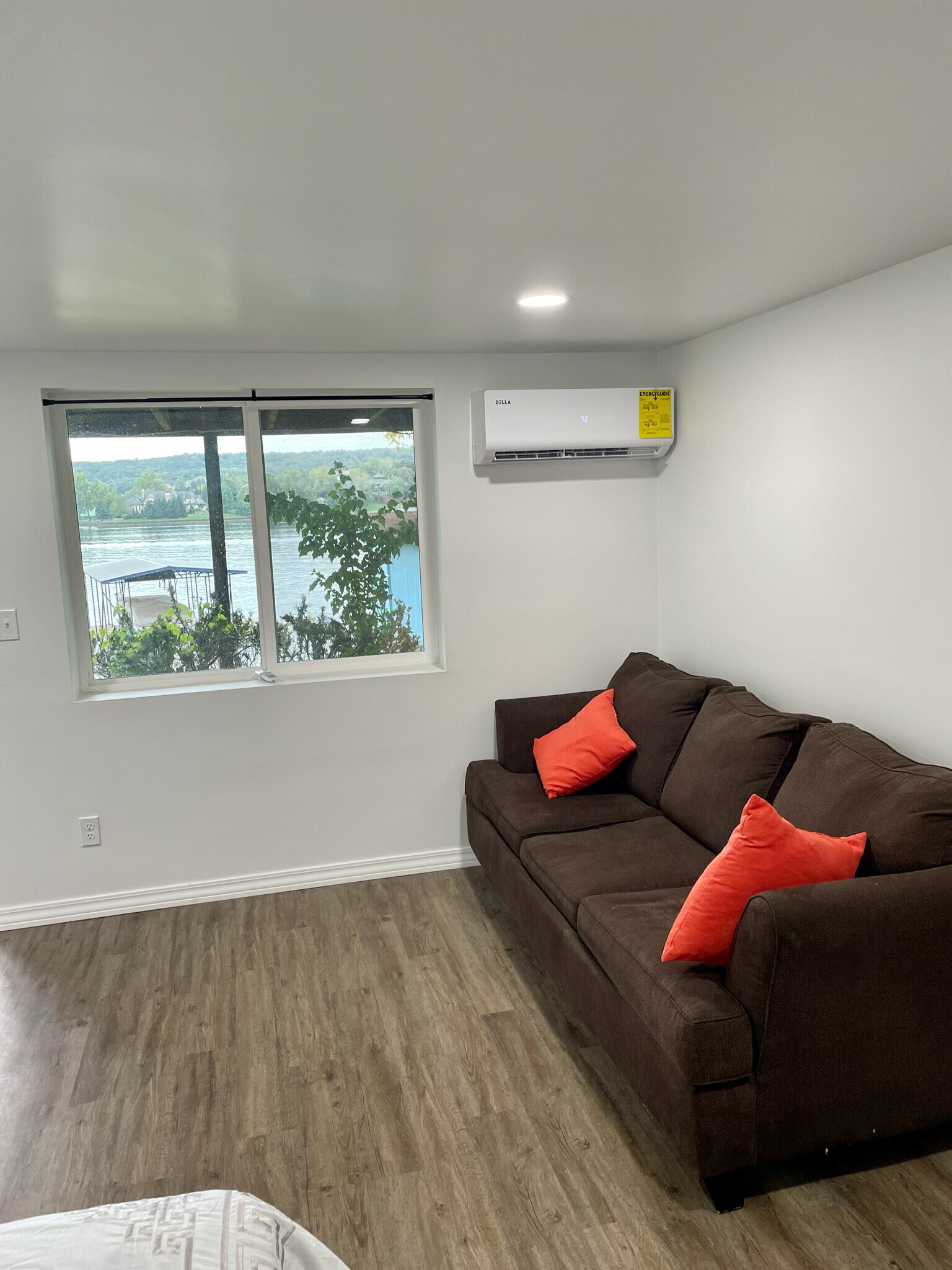 Building Photo - 732 Bonaire Rd