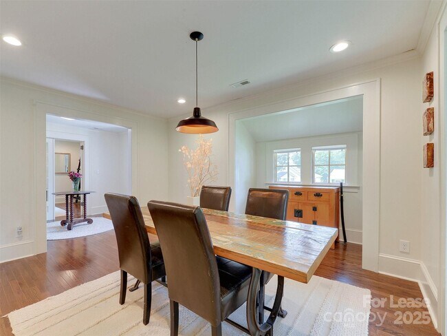Building Photo - 508 Seldon Dr