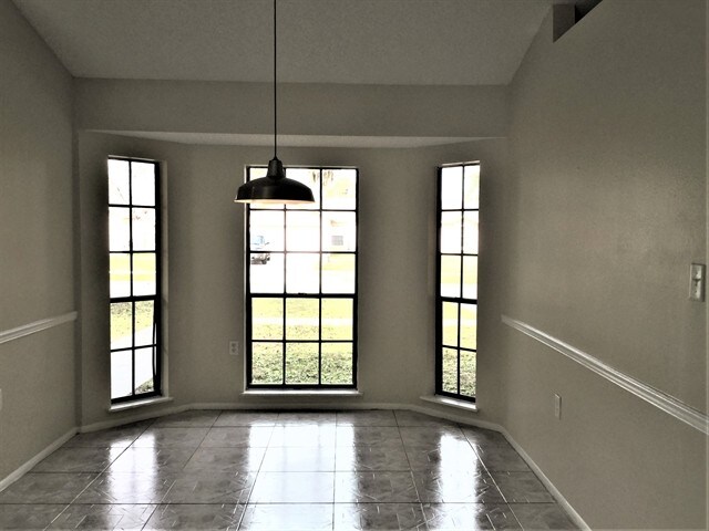 Building Photo - 214 Red Maple Drive