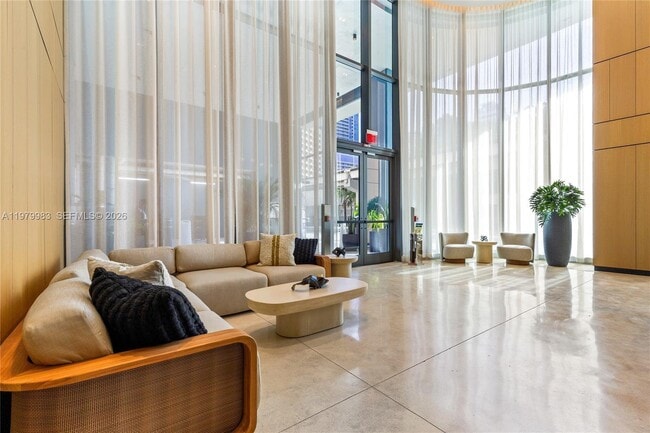 Building Photo - 151 NE 5th St